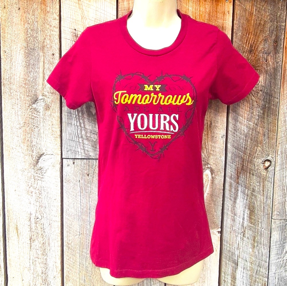 Yellowstone t shirt. Size S